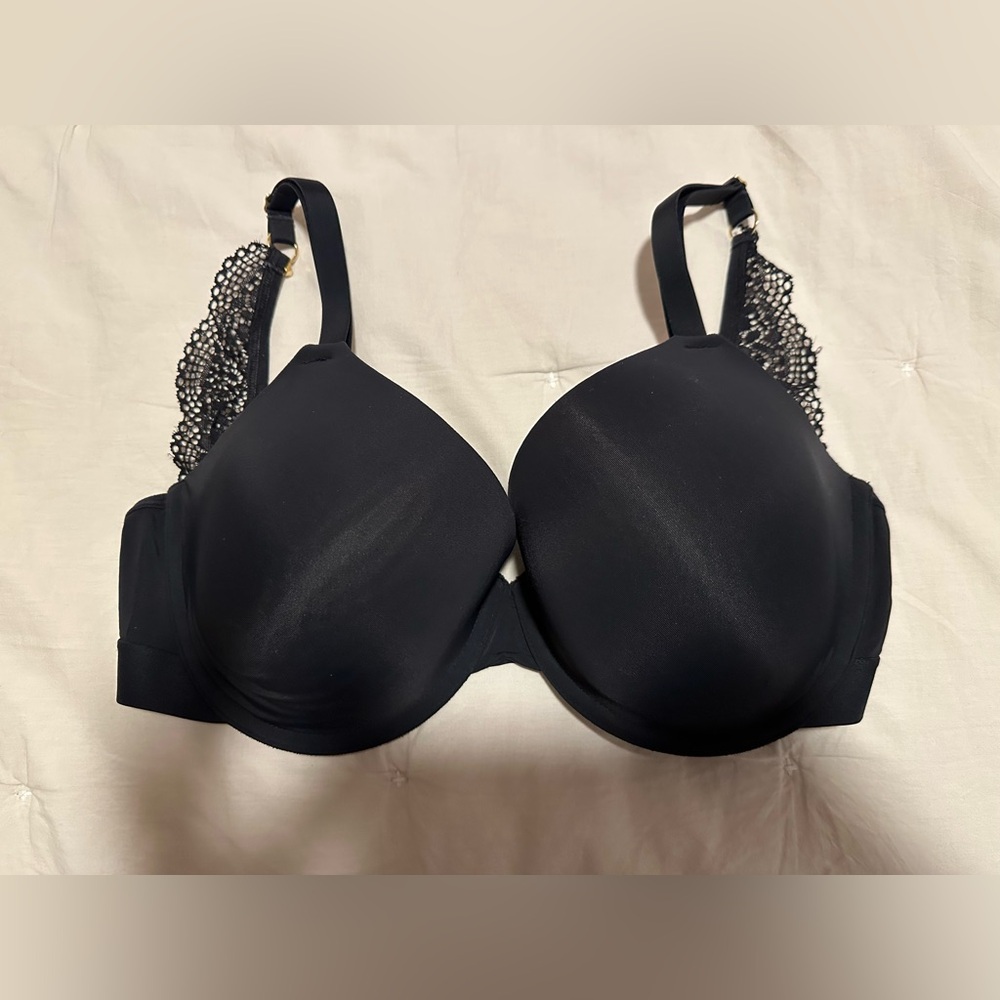 Lively The T-shirt Bra Black 32DDD